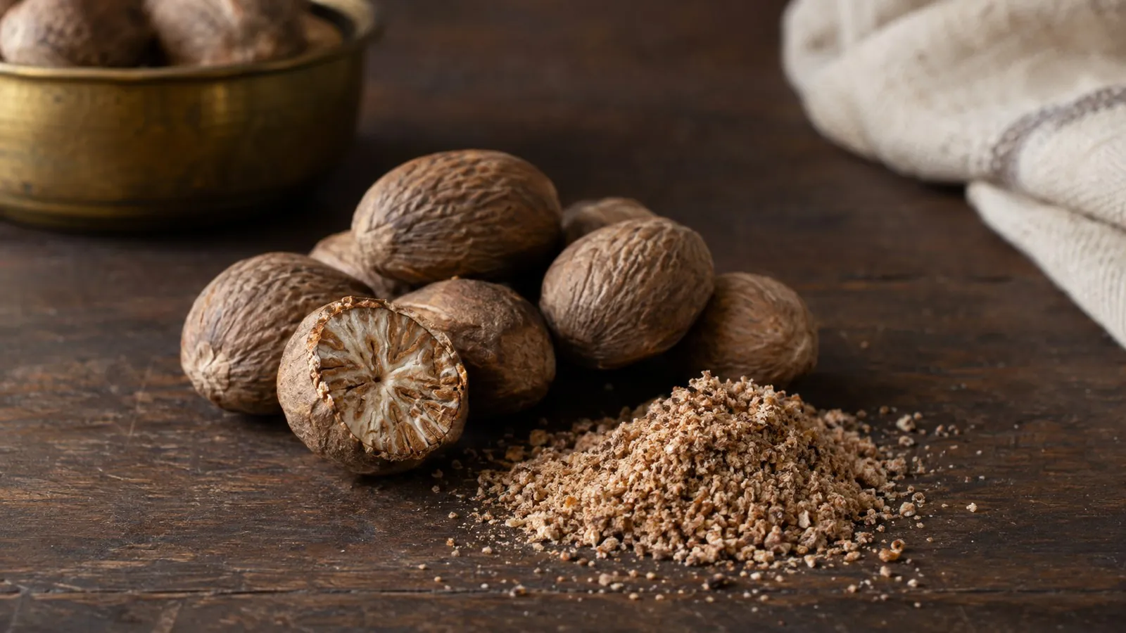 10 benefits of nutmeg (and its side effects)